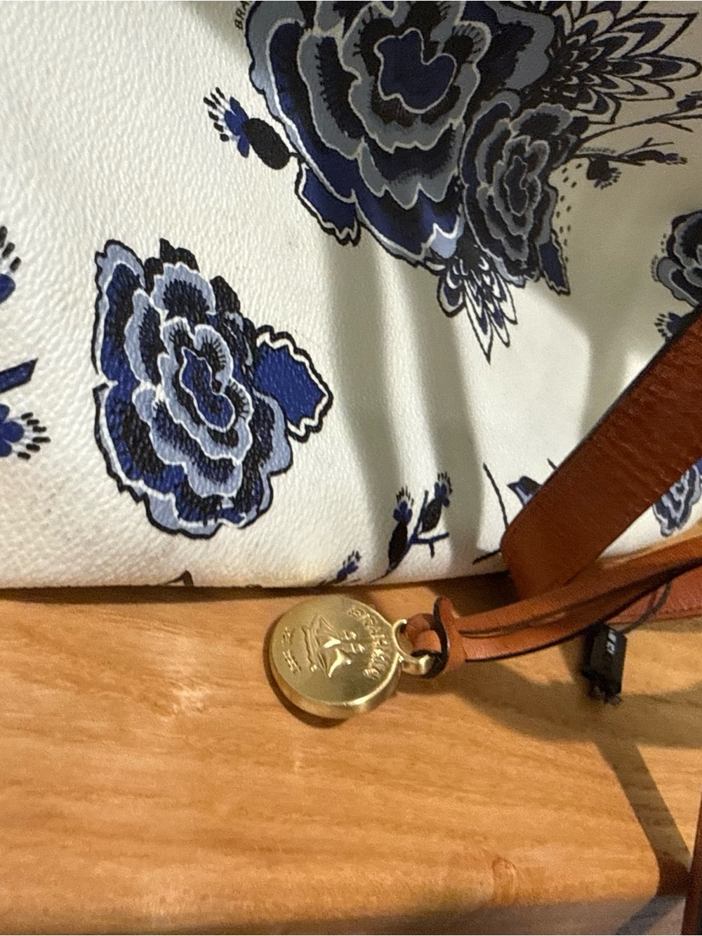 Rare Brahmin All-Day Tote in Blue Delft - Picture 3 of 13